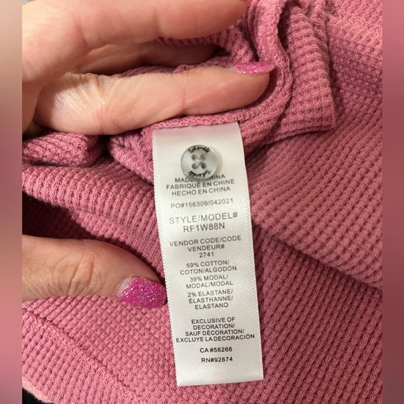 Splendid Waffle Knit Henley Top in an ombré pink - Picture 4 of 5